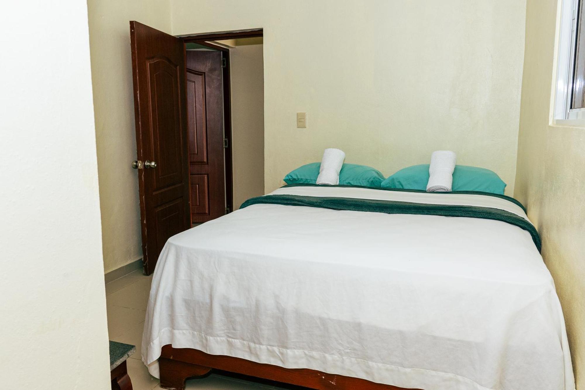 Bnb Tropical Island Aparthotel - Corales Del Sur - Santo Domingo Este ภายนอก รูปภาพ